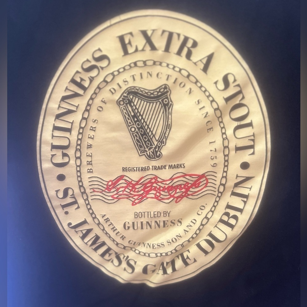 Guinness Extra Stout t shirt size large in GUC